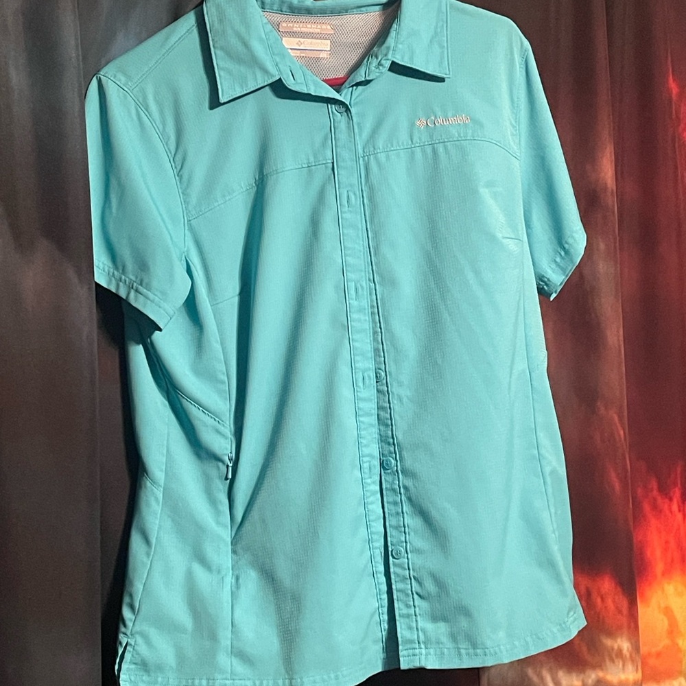 Columbia Turquoise Short Sleeve Shirt